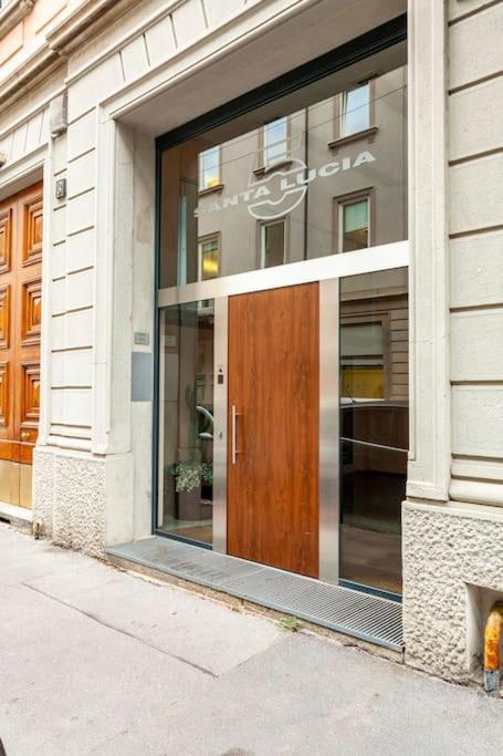 The Boutique Houses - Downtown - Close To Bocconi University Milan Bagian luar foto