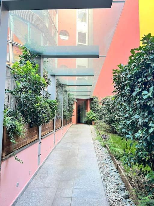 The Boutique Houses - Downtown - Close To Bocconi University Milan Bagian luar foto