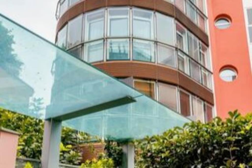 The Boutique Houses - Downtown - Close To Bocconi University Milan Bagian luar foto